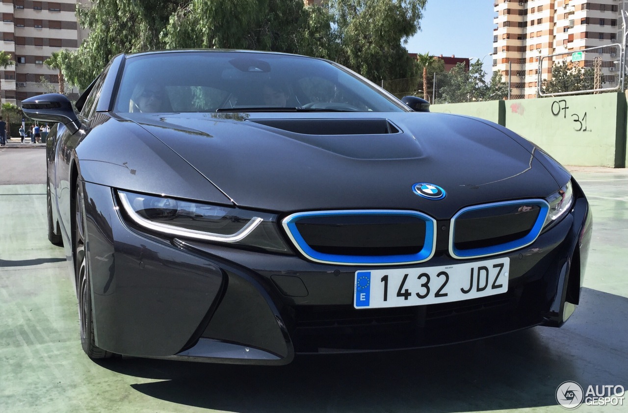 BMW i8