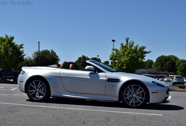 Aston Martin V8 Vantage Roadster 2012