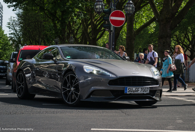 Aston Martin Vanquish 2013