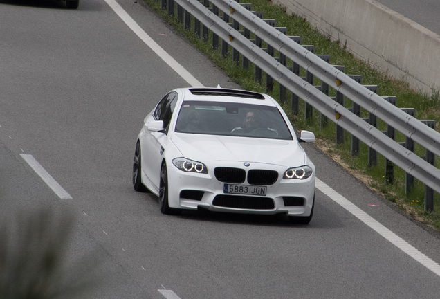 BMW M5 F10 2011