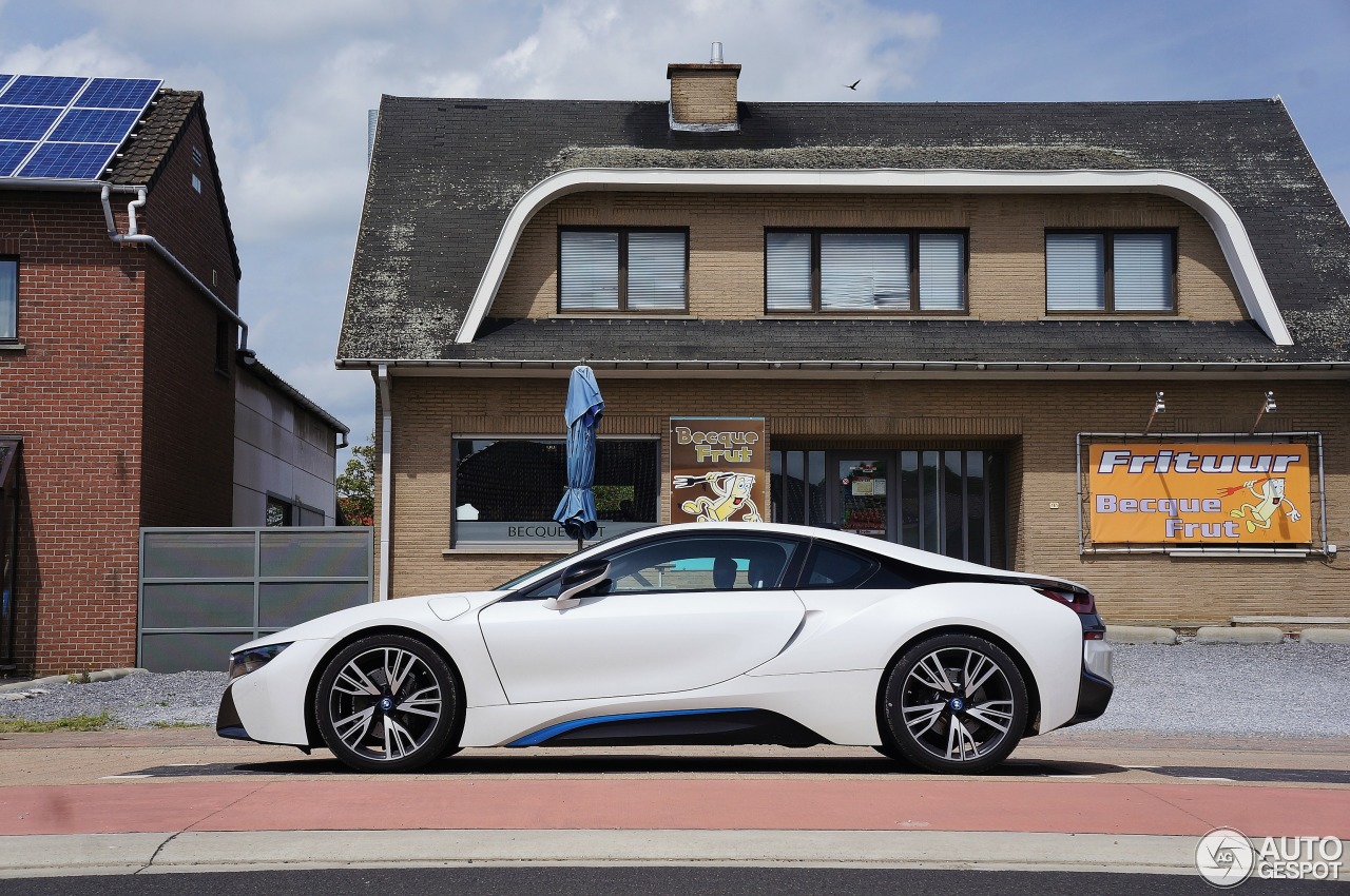 BMW i8