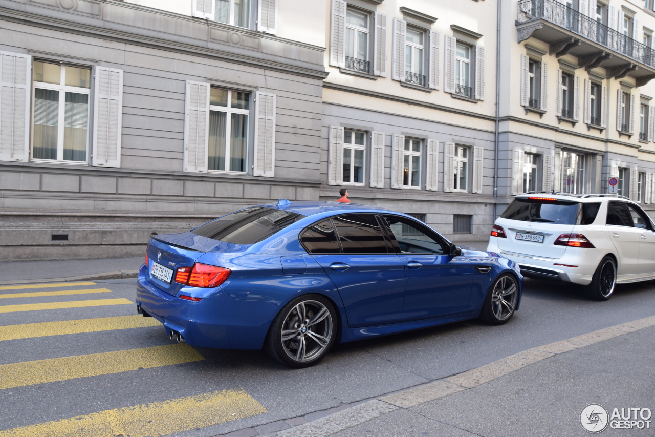 BMW M5 F10 2011