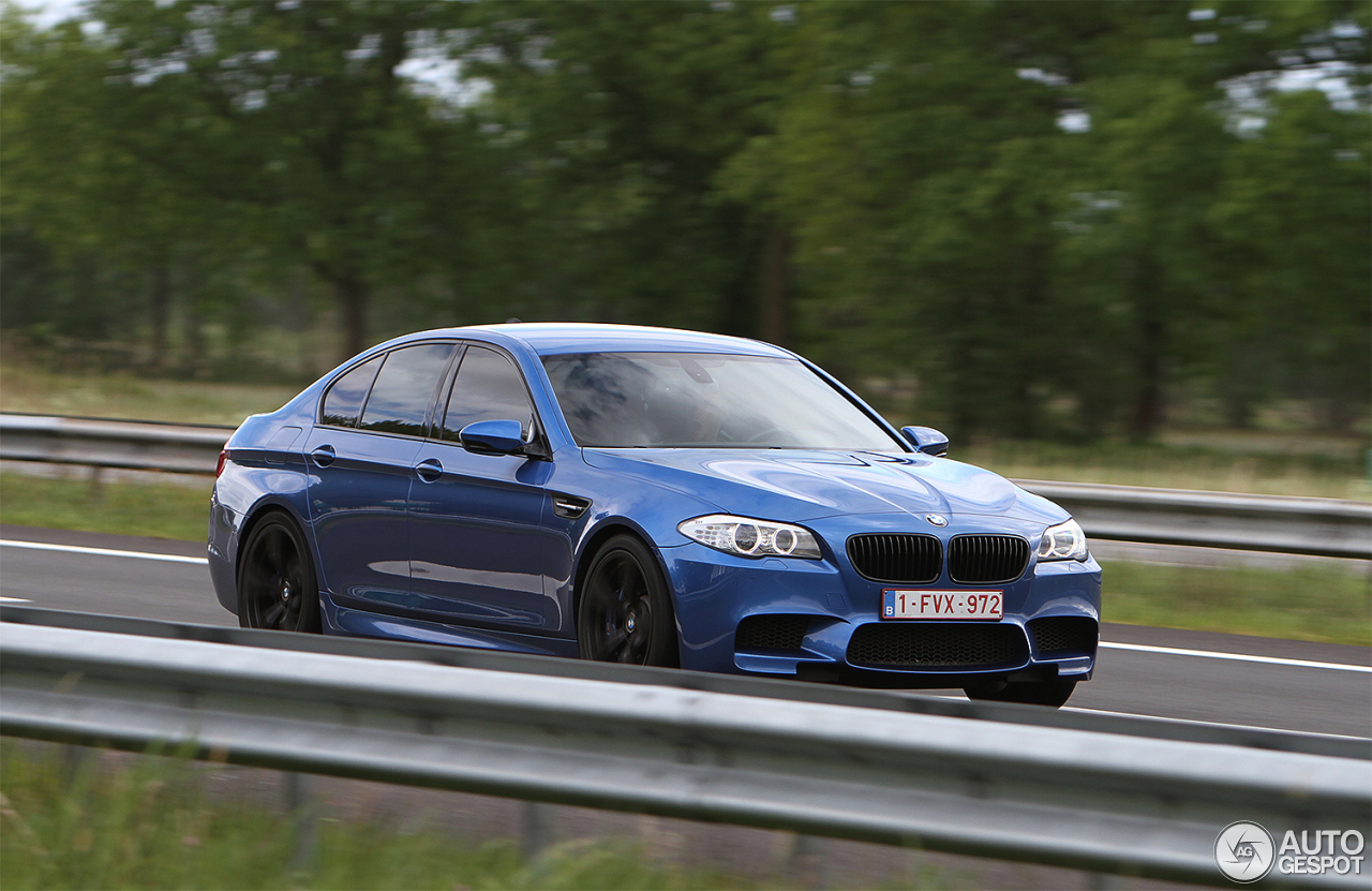 BMW M5 F10 2011