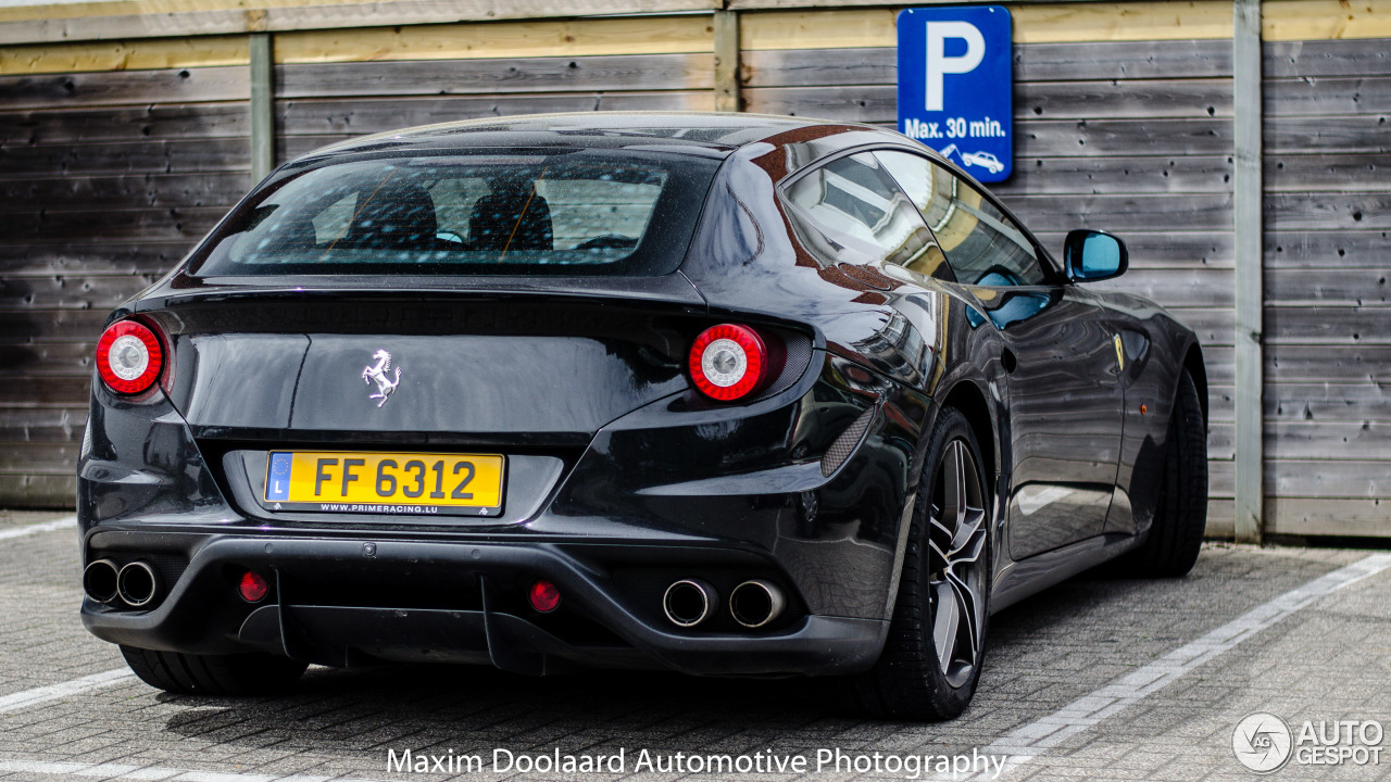 Ferrari FF