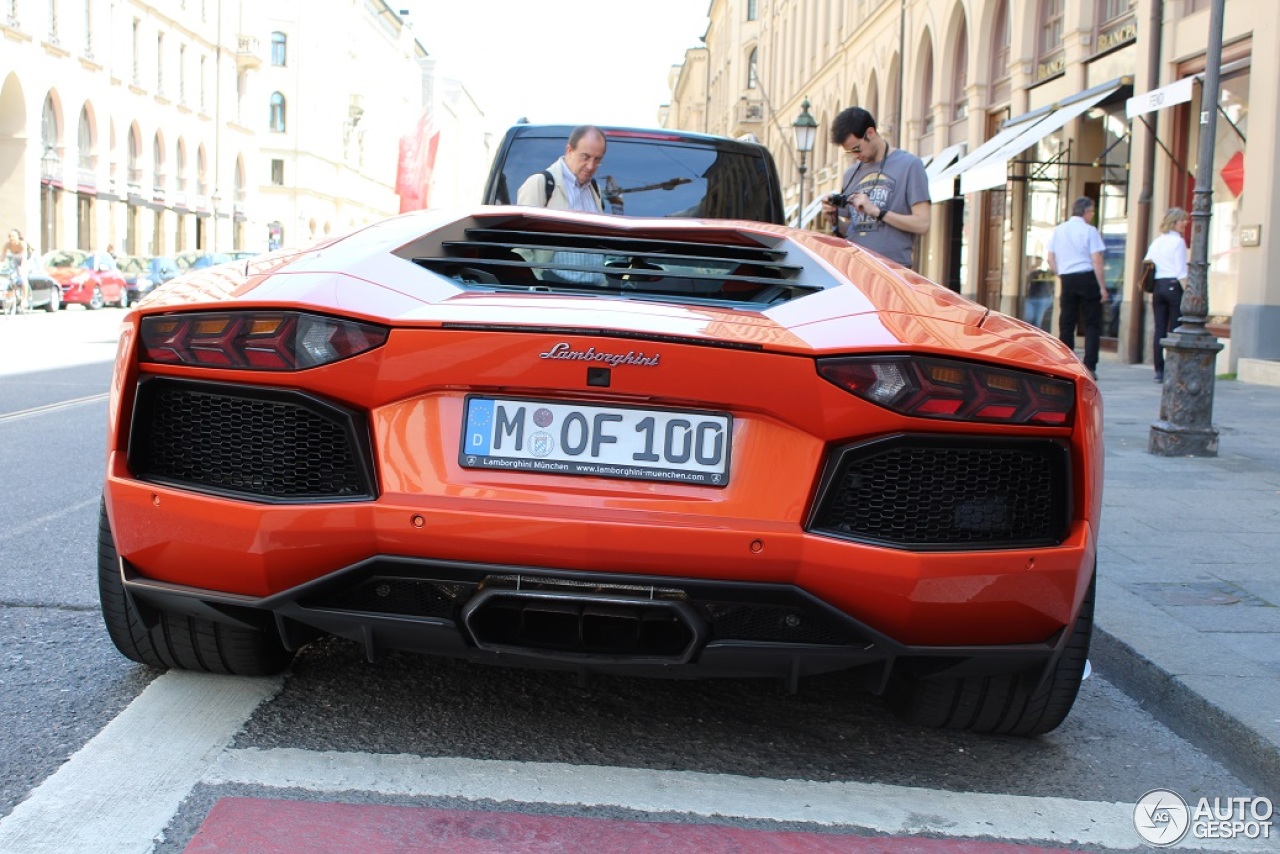 Lamborghini Aventador LP700-4