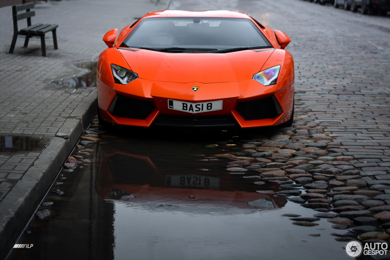 Lamborghini Aventador LP700-4