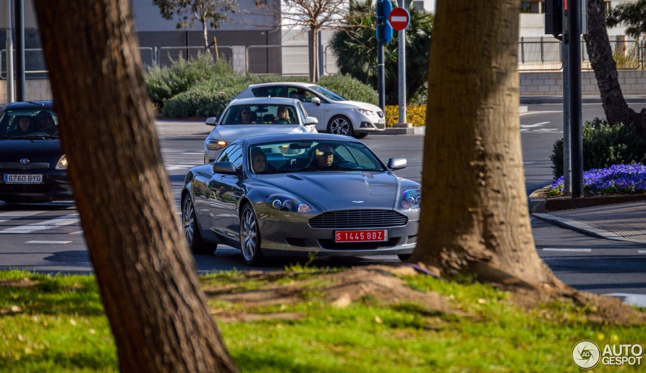 Aston Martin DB9