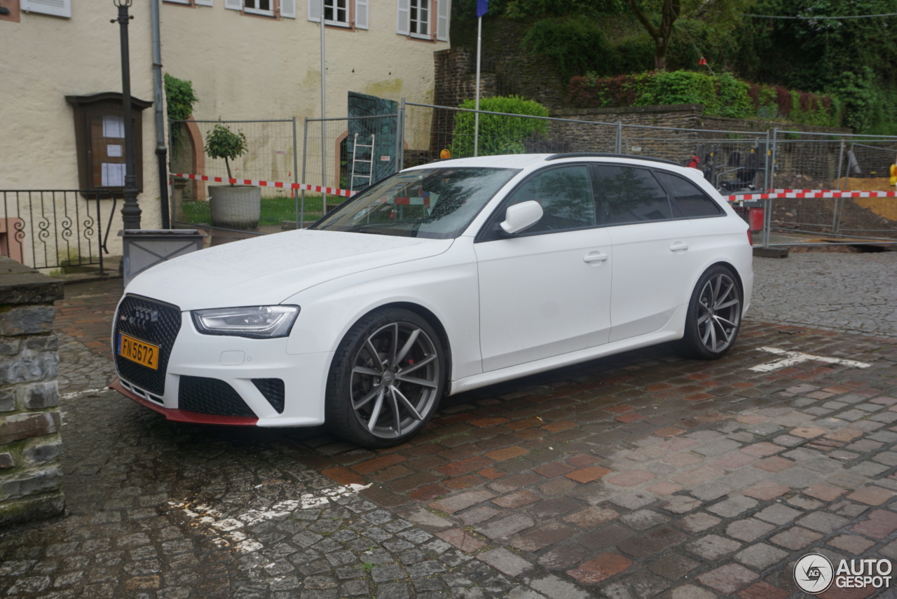 Audi RS4 Avant B8