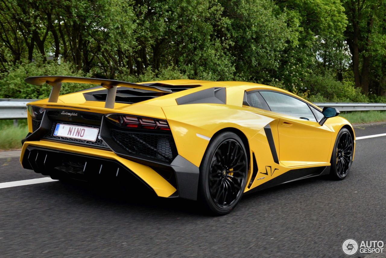 Lamborghini Aventador LP750-4 SuperVeloce