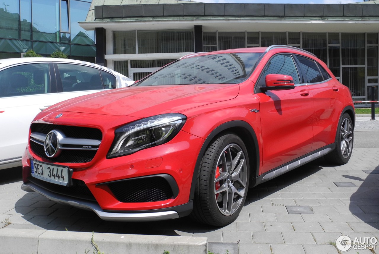 Mercedes-Benz GLA 45 AMG X156