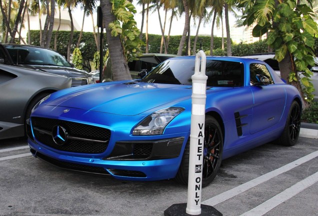 Mercedes-Benz SLS AMG