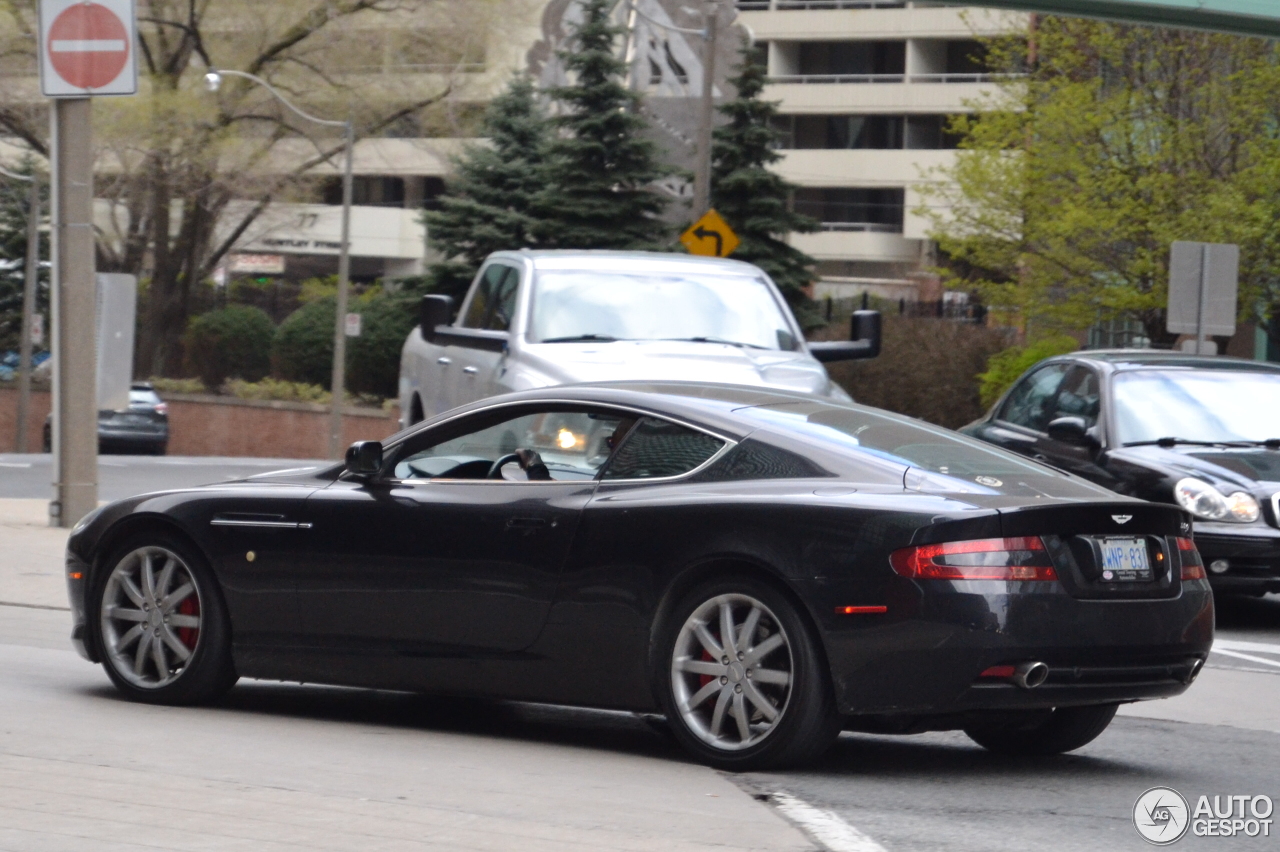 Aston Martin DB9