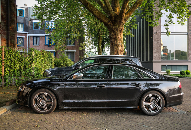 Audi S8 D4