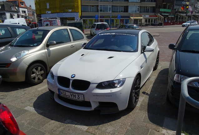 BMW M3 E92 Coupé Versus Performance