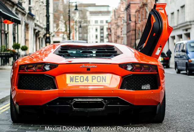 Lamborghini Aventador LP700-4