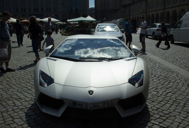 Lamborghini Aventador LP700-4