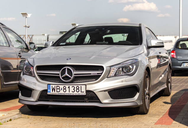 Mercedes-Benz CLA 45 AMG C117