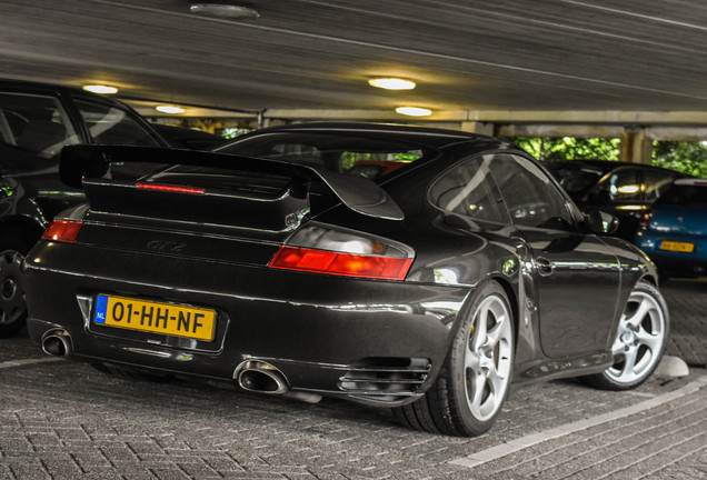 Porsche 996 GT2