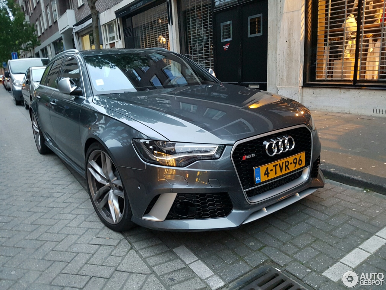 Audi RS6 Avant C7