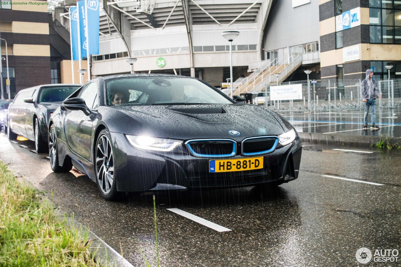 BMW i8