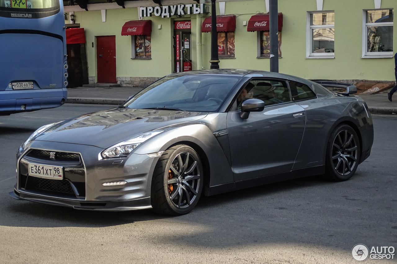 Nissan GT-R 2011