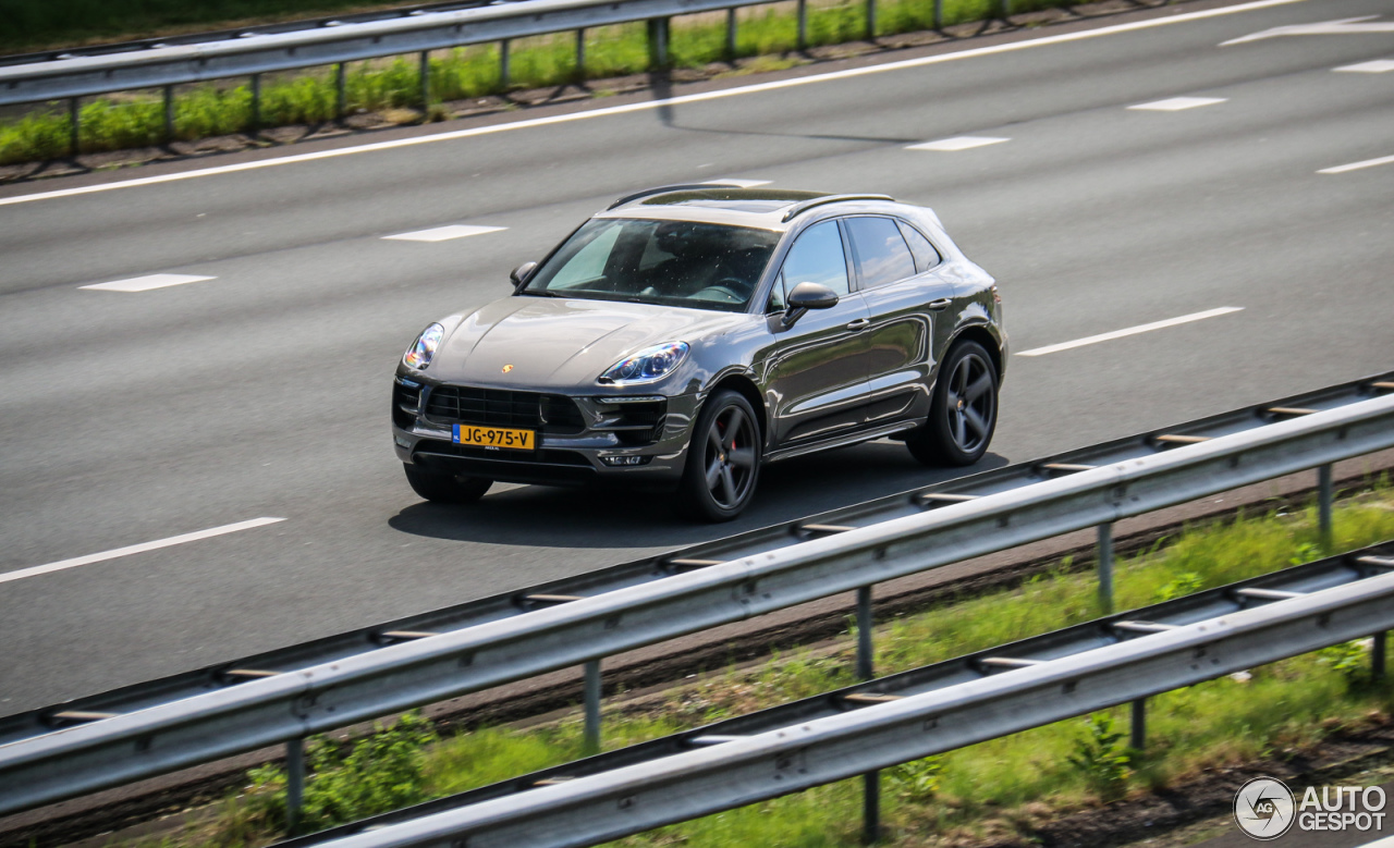 Porsche 95B Macan Turbo