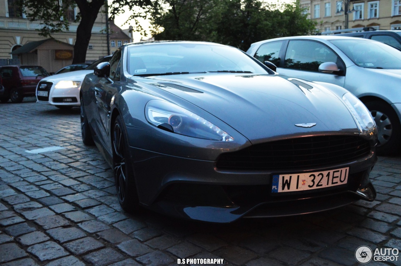 Aston Martin Vanquish 2013