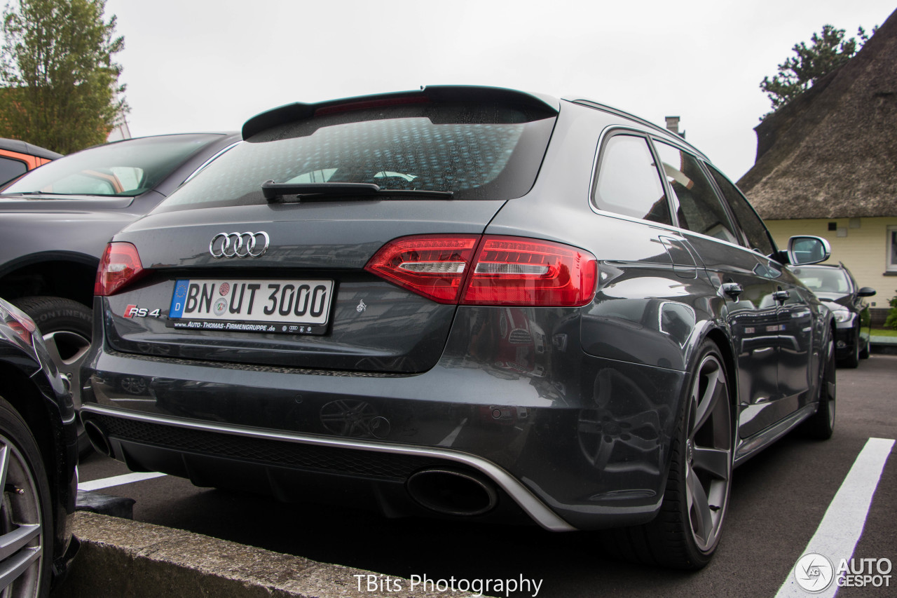 Audi RS4 Avant B8