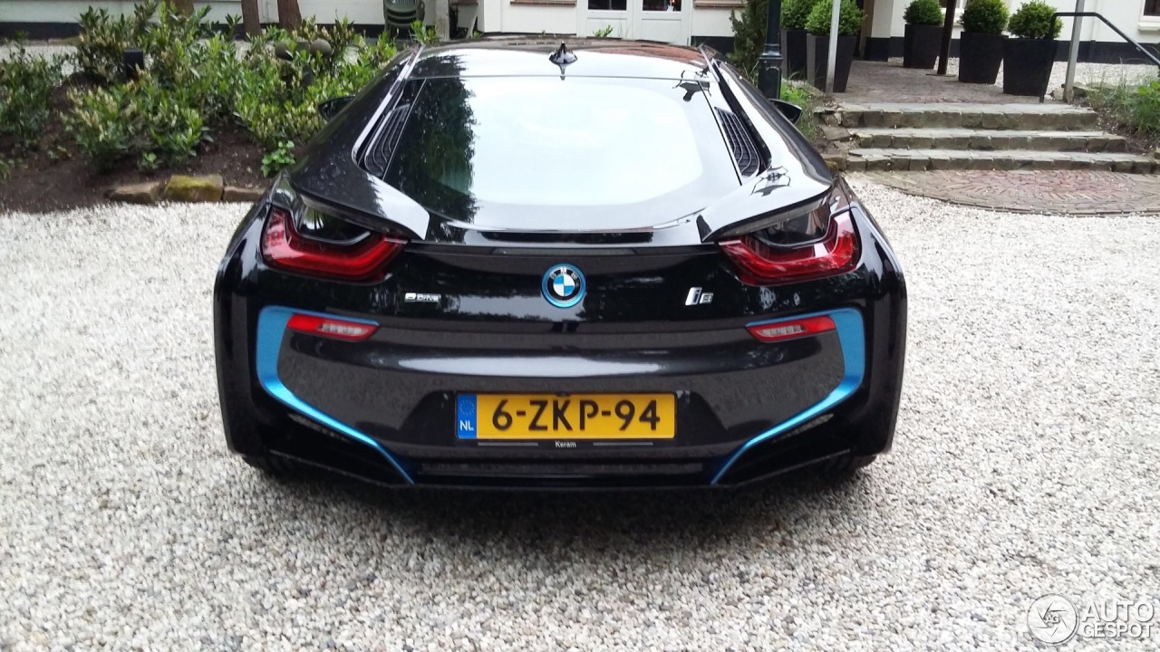 BMW i8