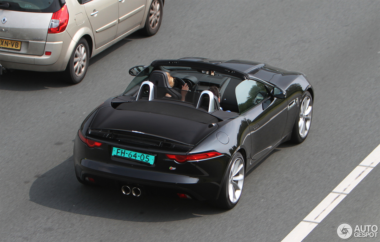 Jaguar F-TYPE S Convertible