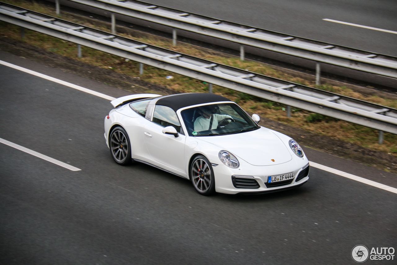 Porsche 991 Carrera 4S Cabriolet MkII