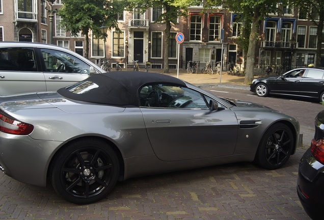 Aston Martin V8 Vantage Roadster