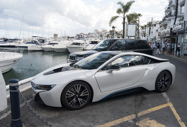 BMW i8