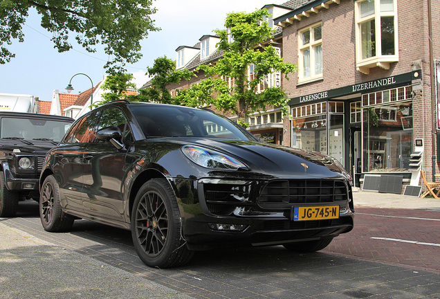 Porsche 95B Macan GTS