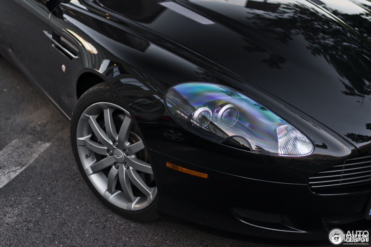 Aston Martin DB9