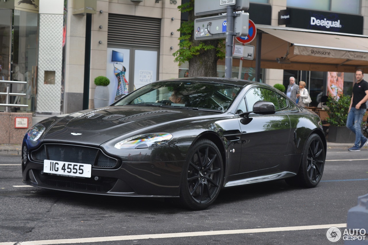 Aston Martin V12 Vantage S