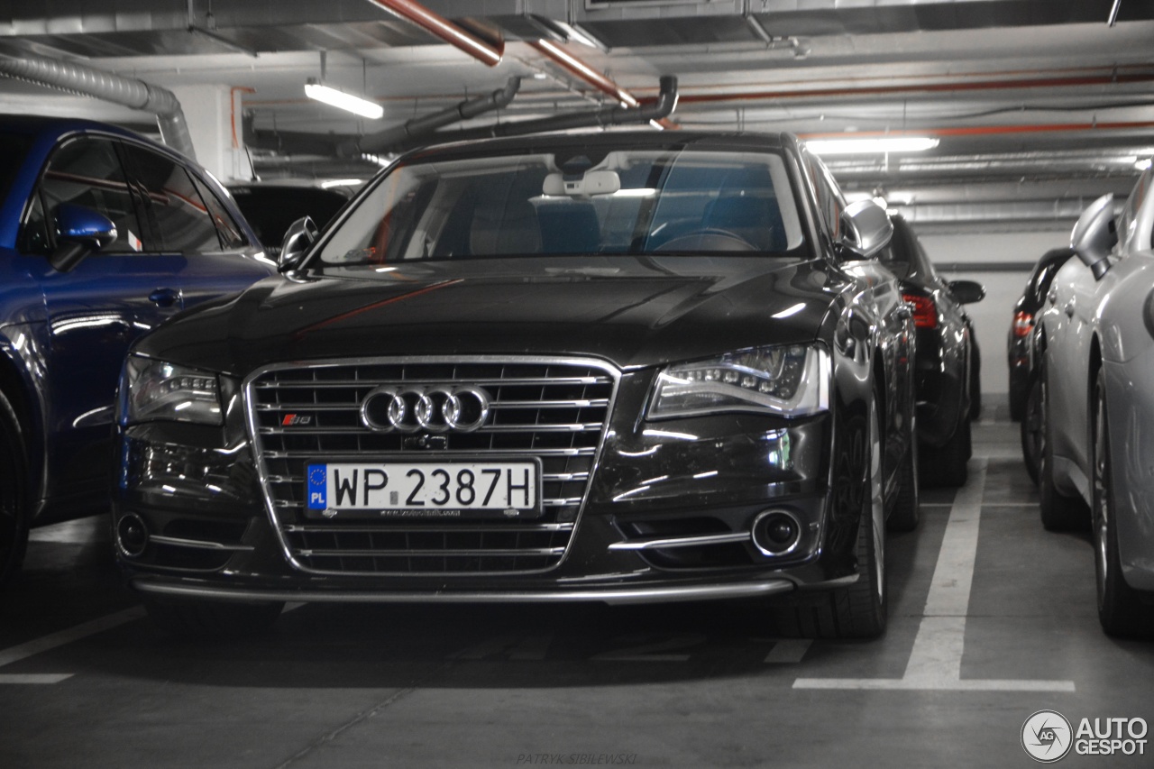 Audi S8 D4