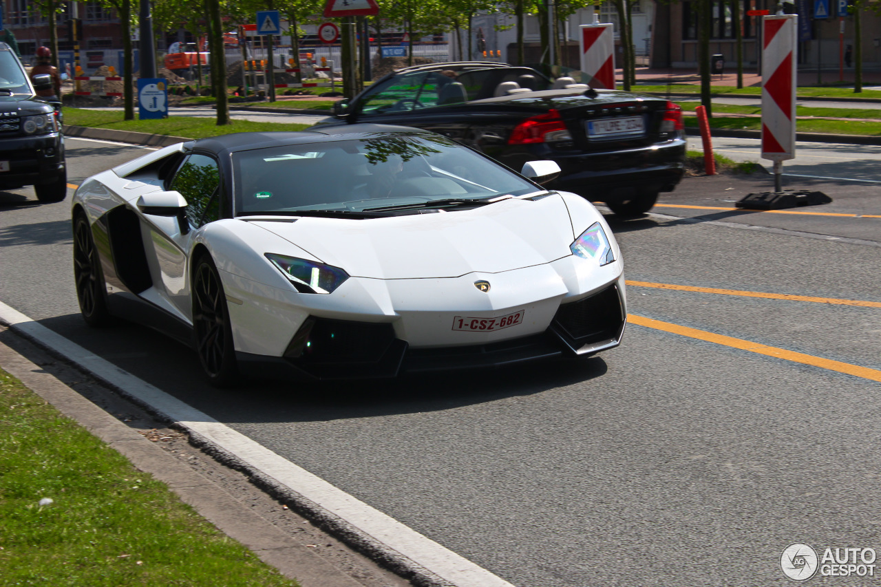 Lamborghini Aventador LP700-4 Roadster