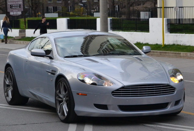 Aston Martin DB9