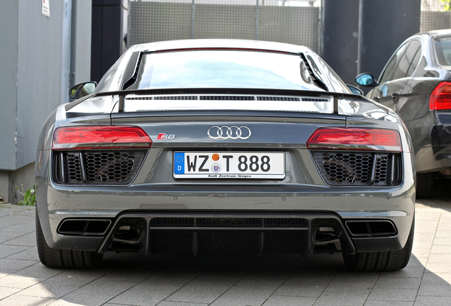 Audi R8 V10 Plus 2015