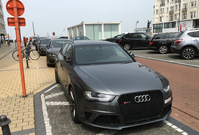 Audi RS4 Avant B8