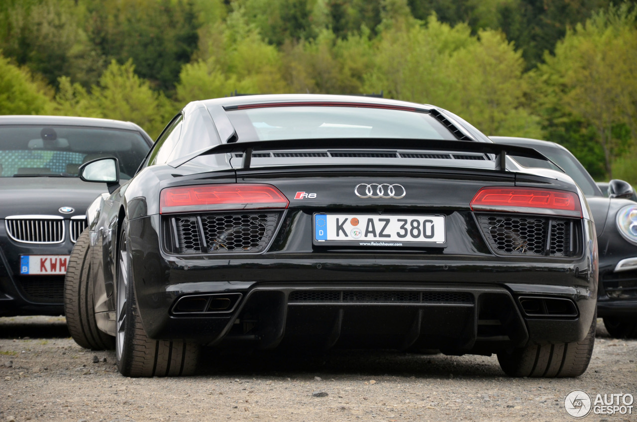 Audi R8 V10 Plus 2015