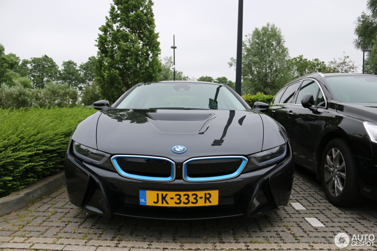 BMW i8