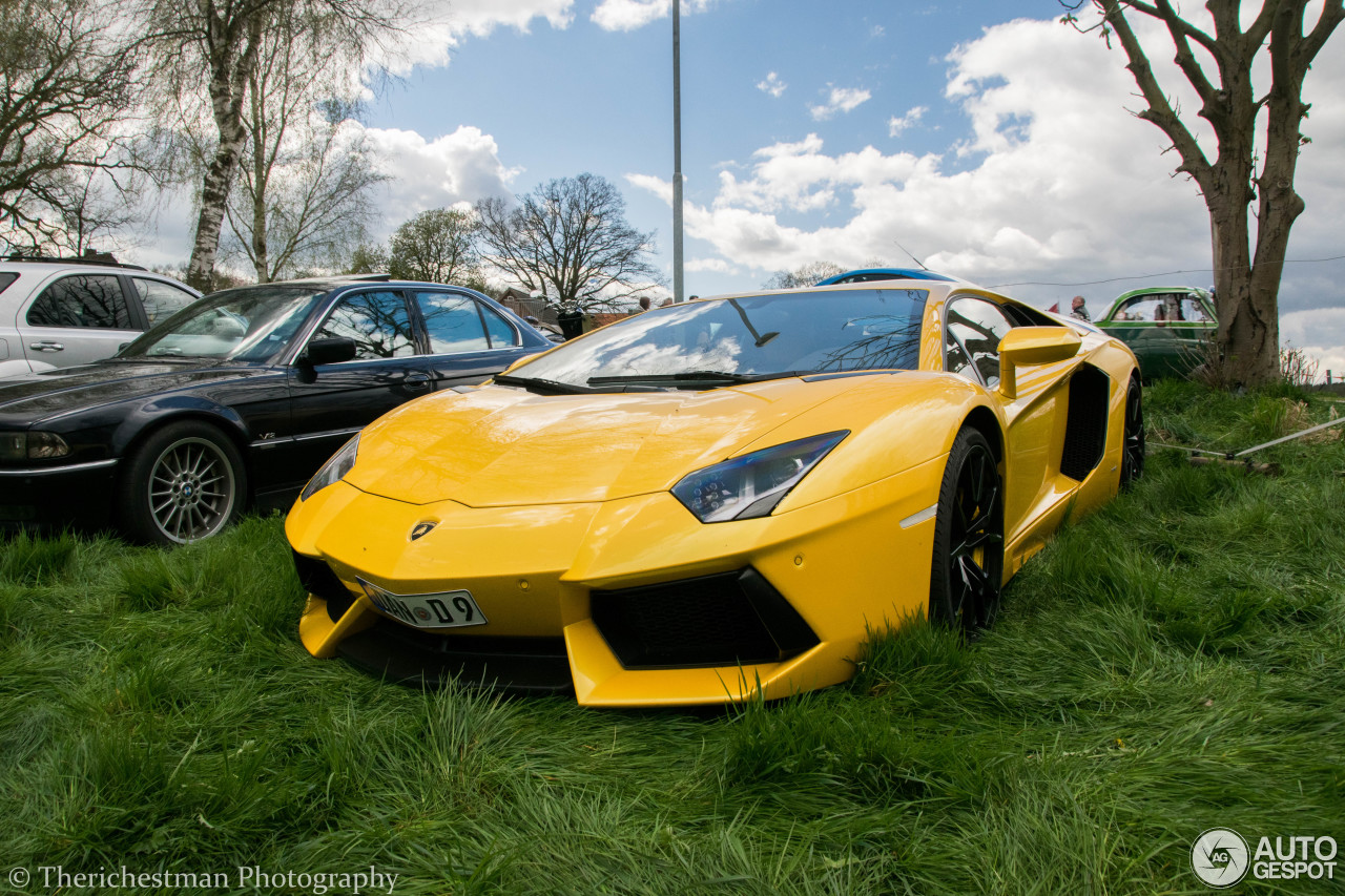 Lamborghini Aventador LP700-4