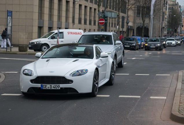 Aston Martin V8 Vantage S