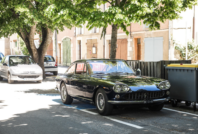 Ferrari 330 GT 2+2 Series I