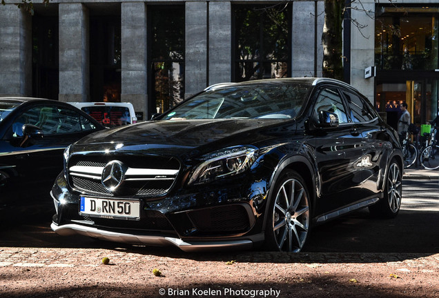 Mercedes-Benz GLA 45 AMG X156