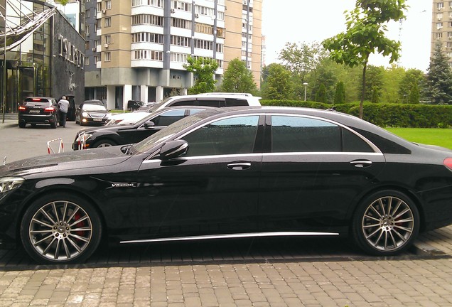 Mercedes-Benz S 63 AMG V222