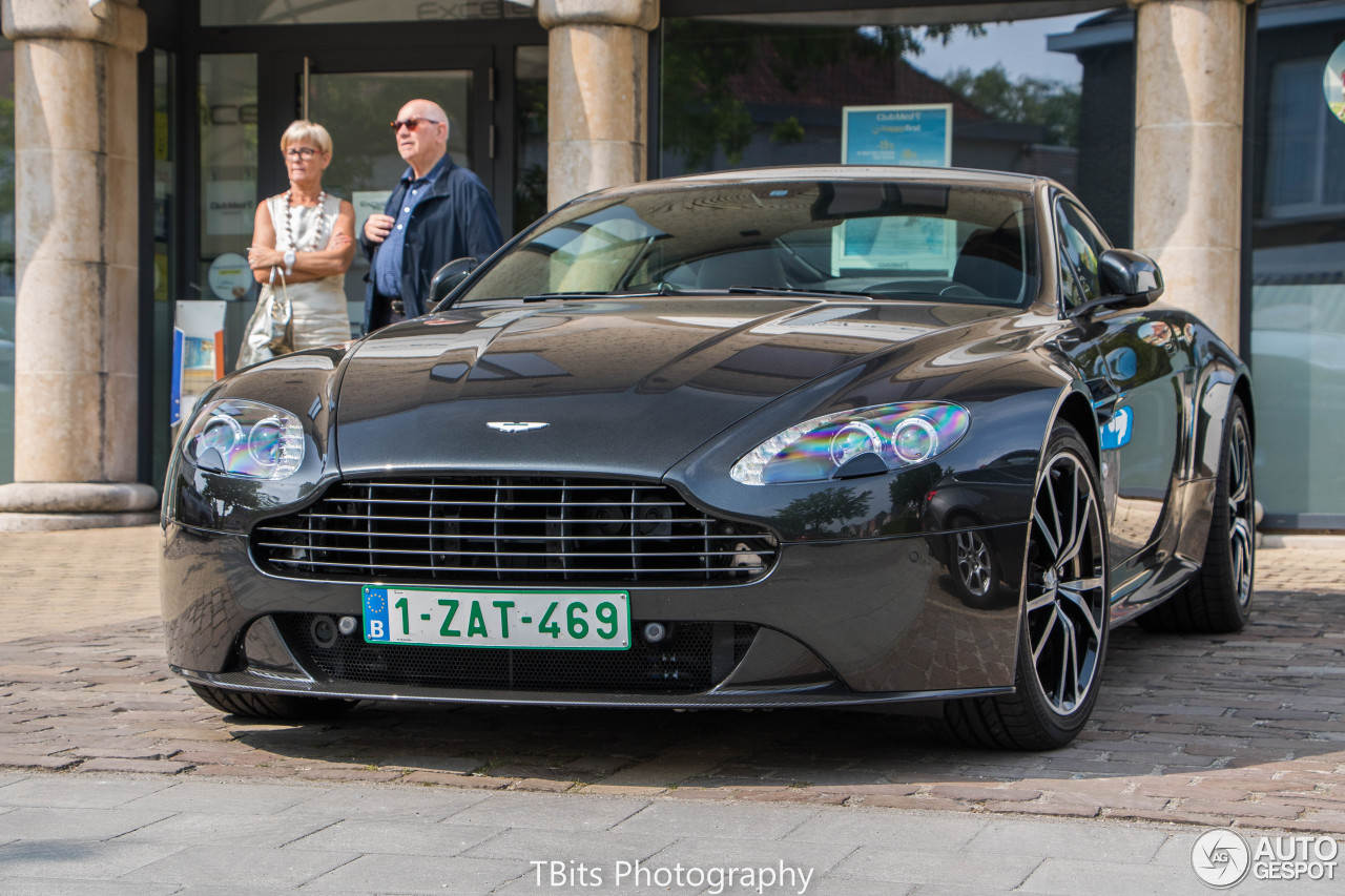 Aston Martin V8 Vantage S