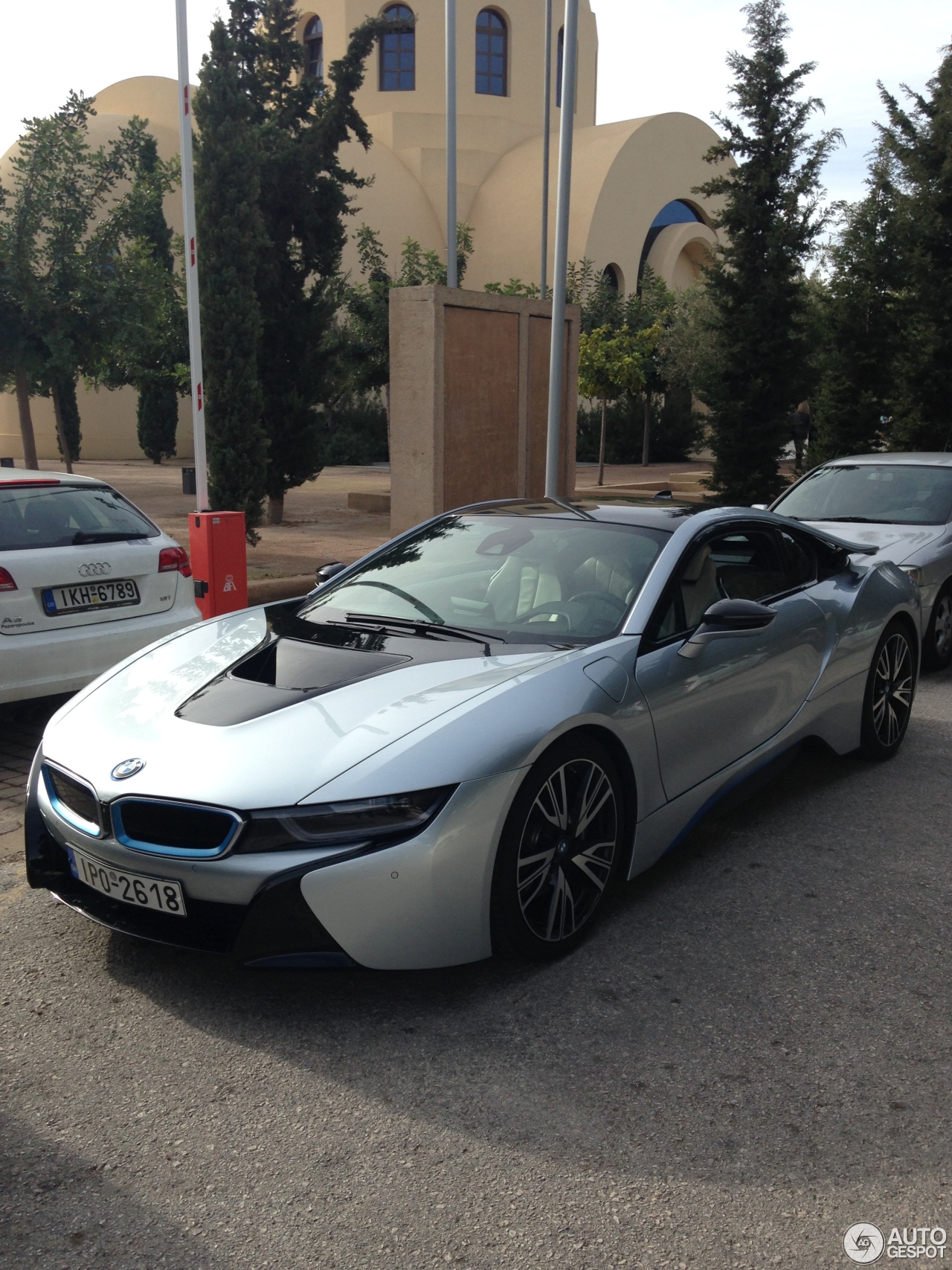 BMW i8